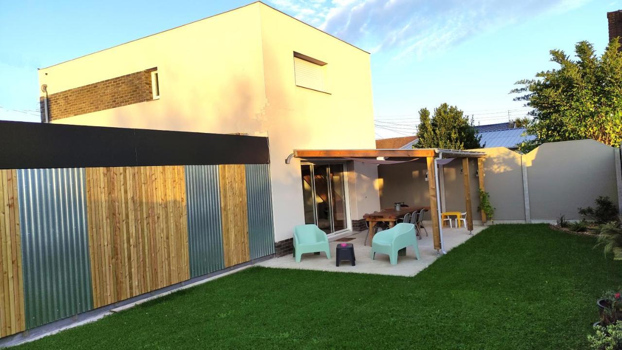 Holiday home La Pause Au Cub, Maison Cubique Confort *